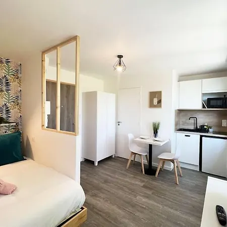 La Suite Le Studio Ananas Vue Sur Jardin Proche Plages Saint-Nazaire  Exterior photo